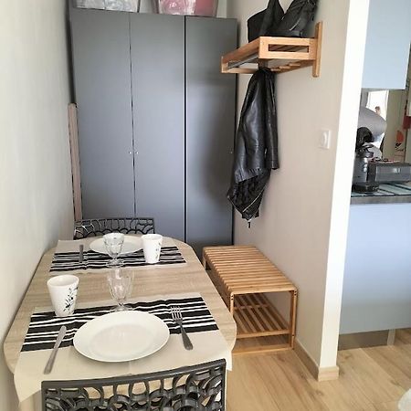 Studio A 200 Metres De La Plage Canet-en-Roussillon Luaran gambar