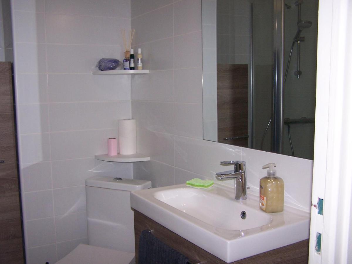 Studio A 200 Metres De La Plage Canet-en-Roussillon Luaran gambar
