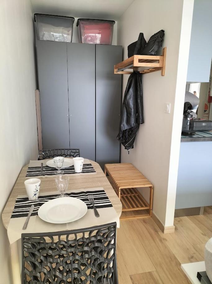 Studio A 200 Metres De La Plage Canet-en-Roussillon Luaran gambar